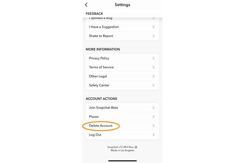 Snapchat 的個人資料設置，顯示在哪裡可以找到刪除 Snapchat 帳戶的按鈕。