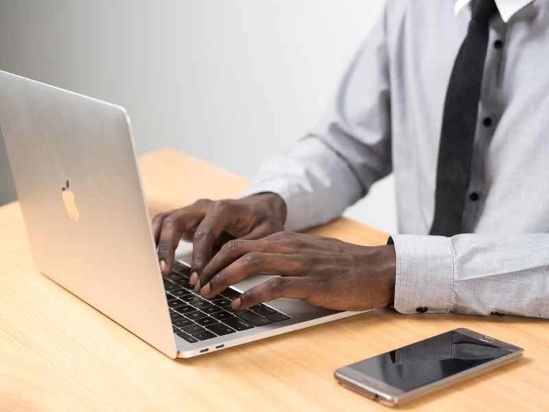 是時候讓你的電腦和手機連結起來了。