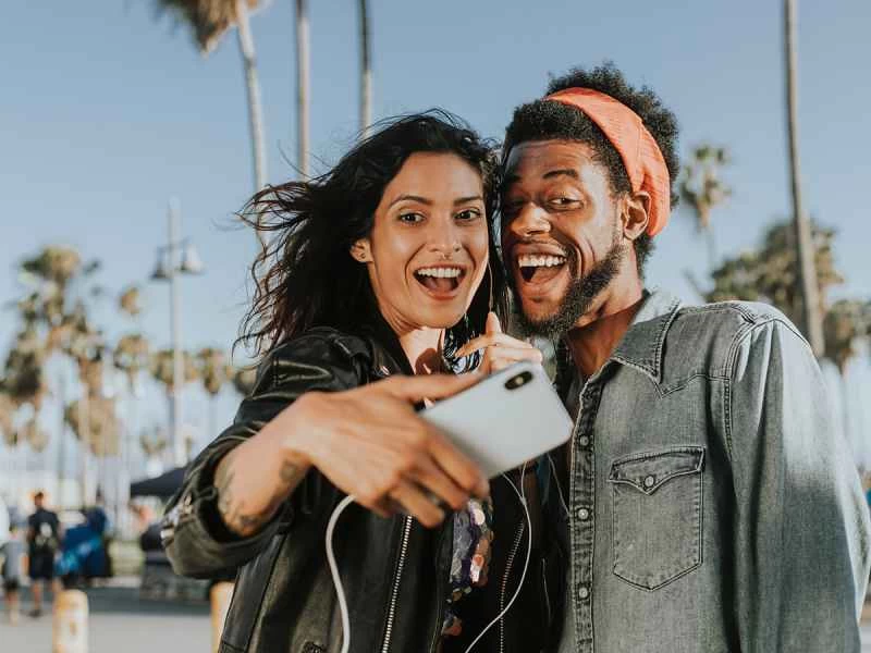 如何在任何情況下拍出更好的自拍照