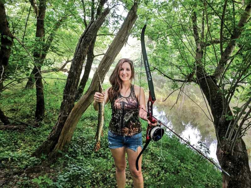 沒有船？試試弓箭捕魚。