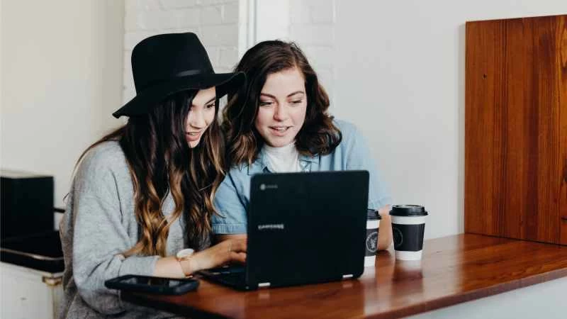 使用電子郵件別名來整理您的收件匣，並保護您的隱私。