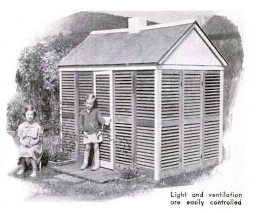 用窗簾搭建的遊戲屋