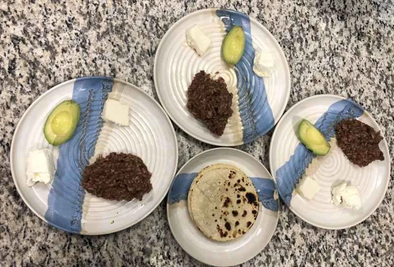 薩爾瓦多卡薩米恩托三道菜