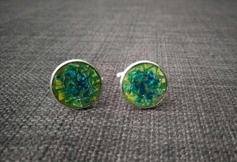 樹脂袖扣，飾以蛋殼