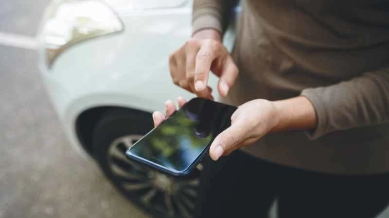 如何避免使用 iPhone 時暈車