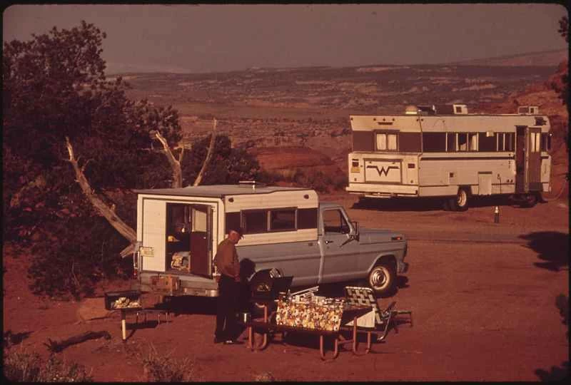 約翰·斯坦貝克論“露營是鳥兒的行為”