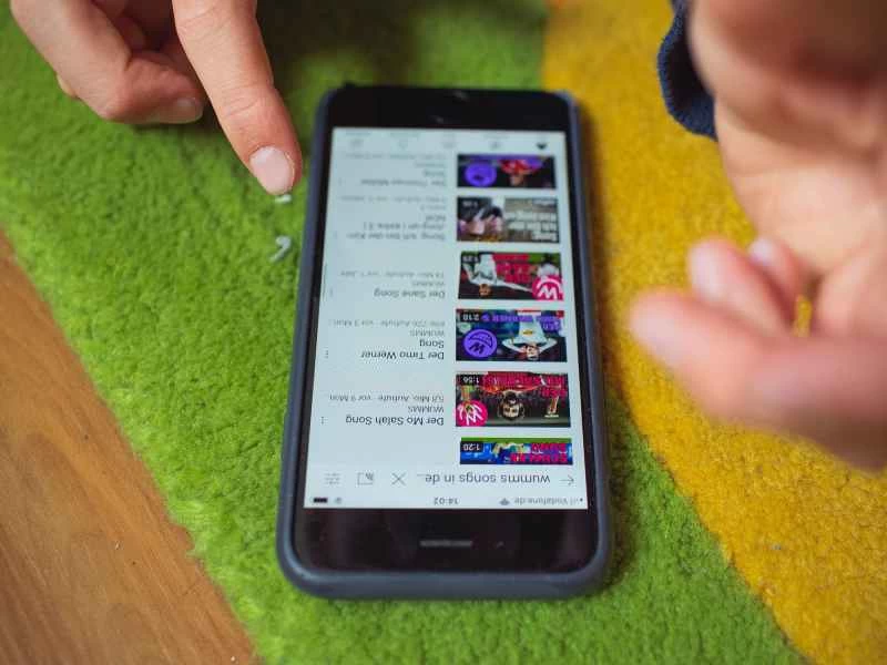 學習如何在所有裝置上使用畫中畫功能