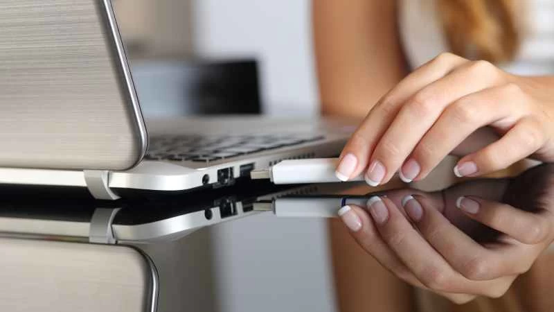 不要插入來路不明的U盤