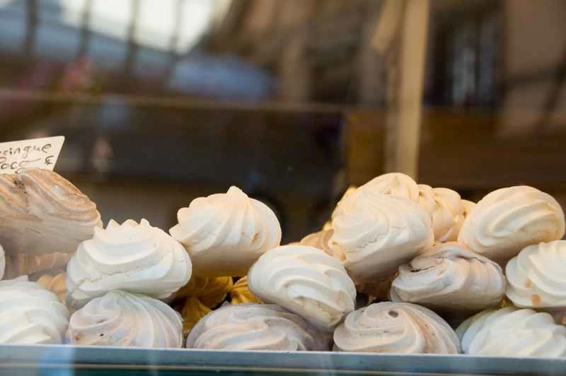 這就是為什麼你應該用銅碗打發蛋白的原因。