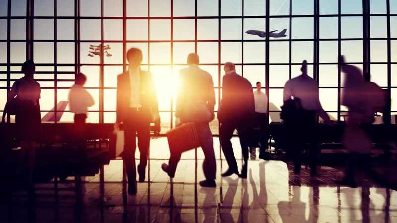 在新科技時代，傳統的飛行策略仍然適用。